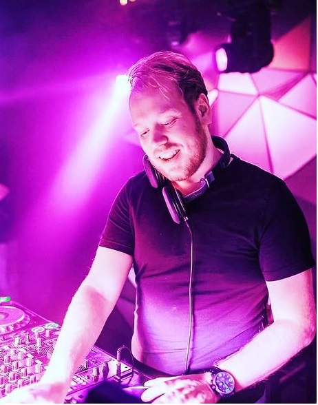 Will-M Reshapes European Electro-Pop Fuzz Covered With Gooey Melodies ...